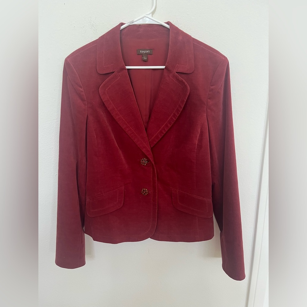 Tesori Designer VELVET Blazer Sz L Embellished buttons Lined red Rust color